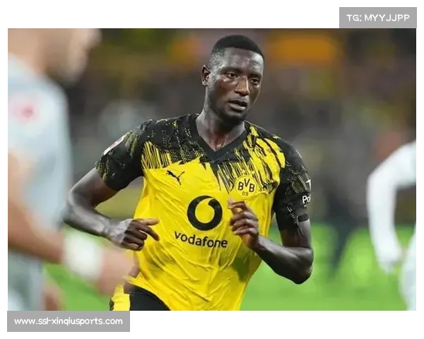 吉拉西禁区内送点，多特锋霸防守失误酿险情